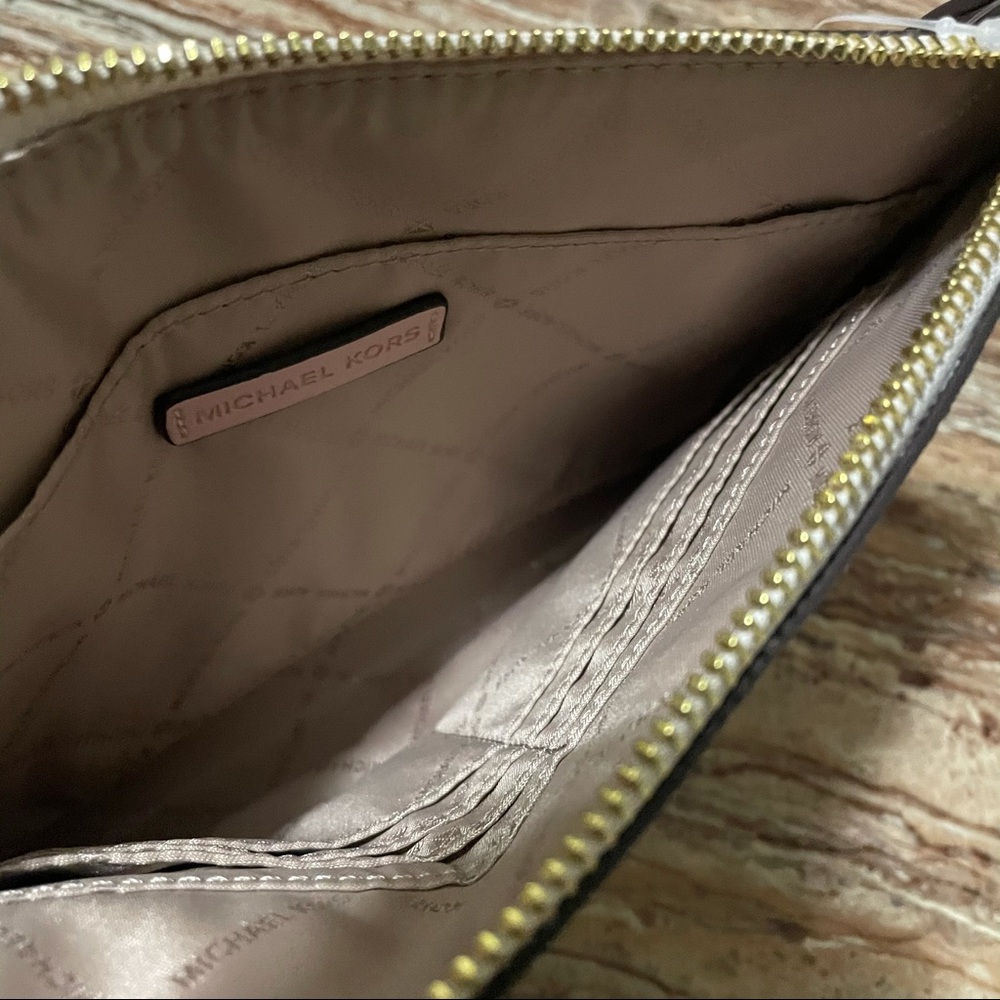 Michael Kors - Picture 4 of 4